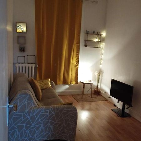 Parisian Vibes A Clichy Apartamento Exterior foto